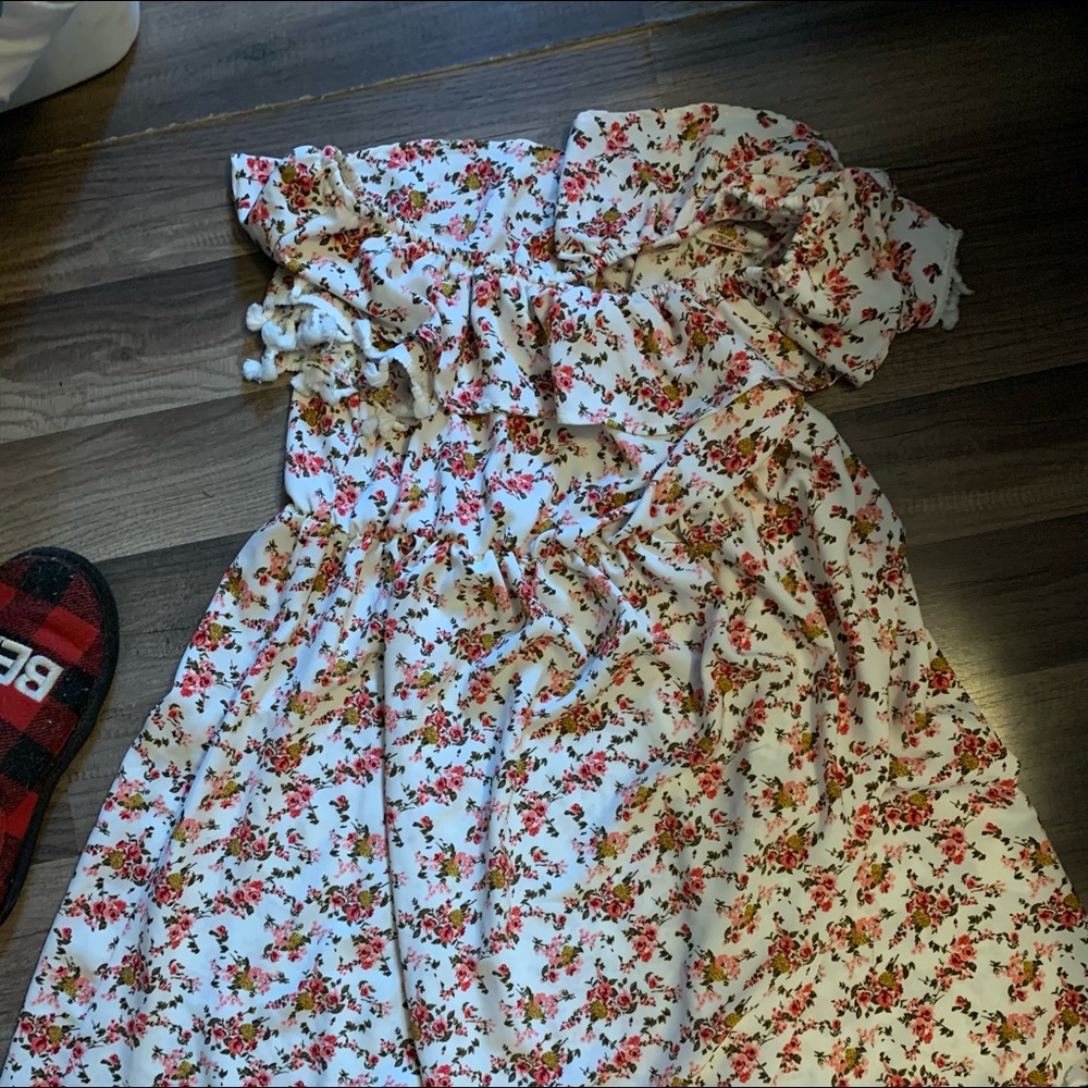 Off shoulder maternity dress